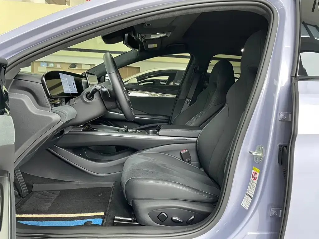 BYD Seal — фото 10