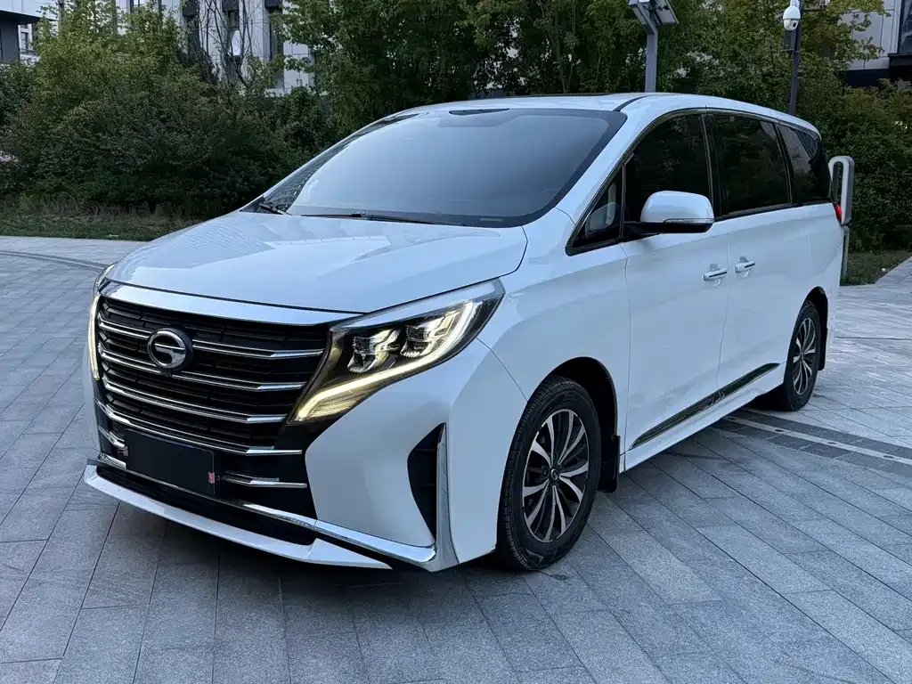 GAC Motor Trumpchi M8 — фото 1