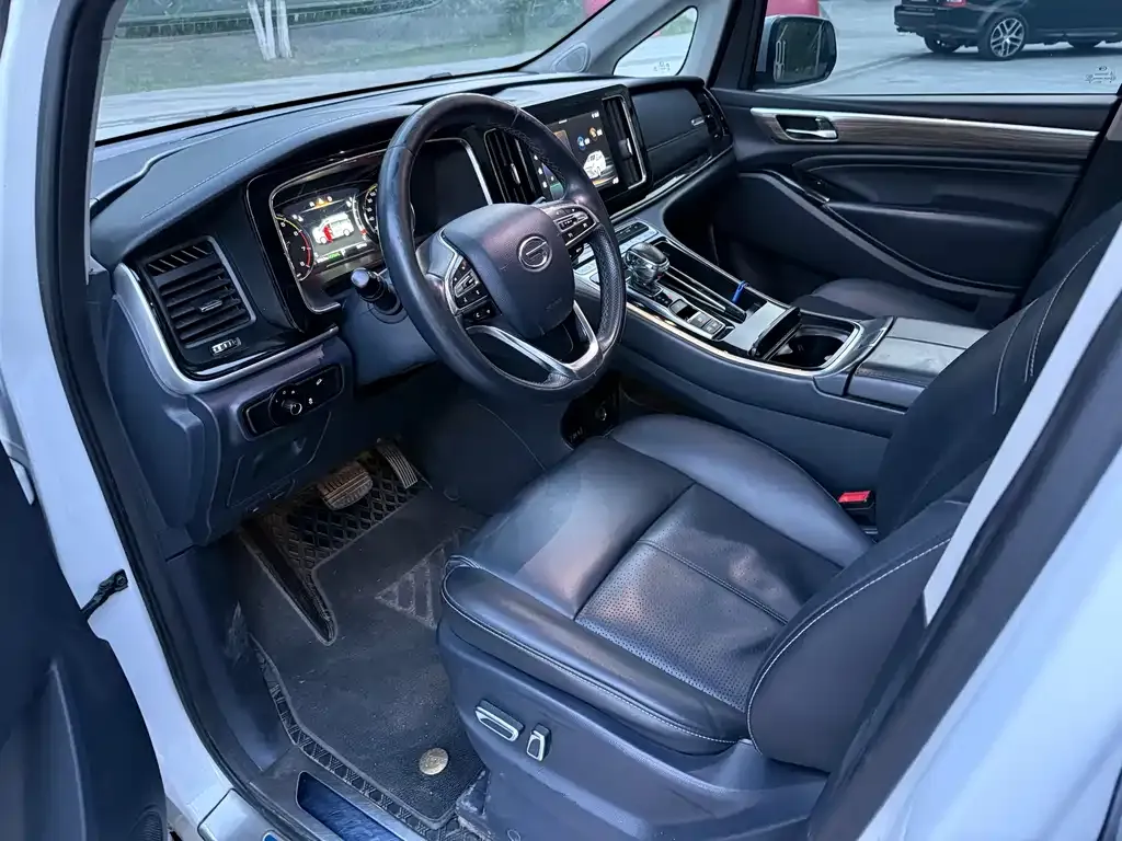 GAC Motor Trumpchi M8 — фото 9