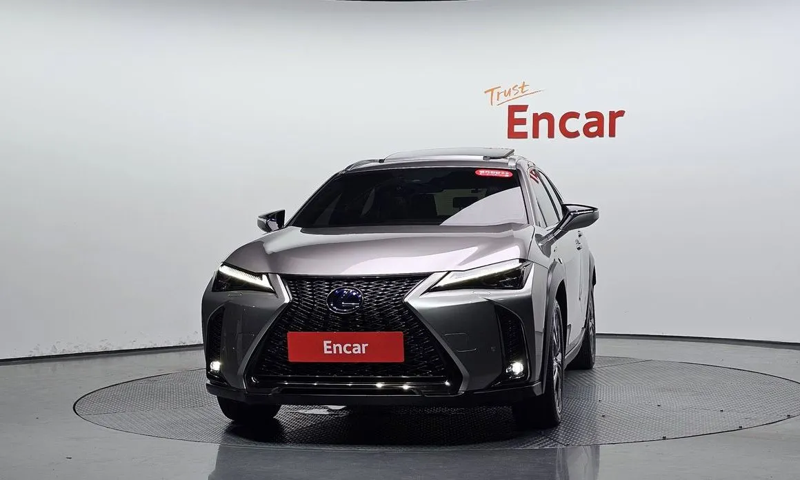 Lexus UX — фото 6