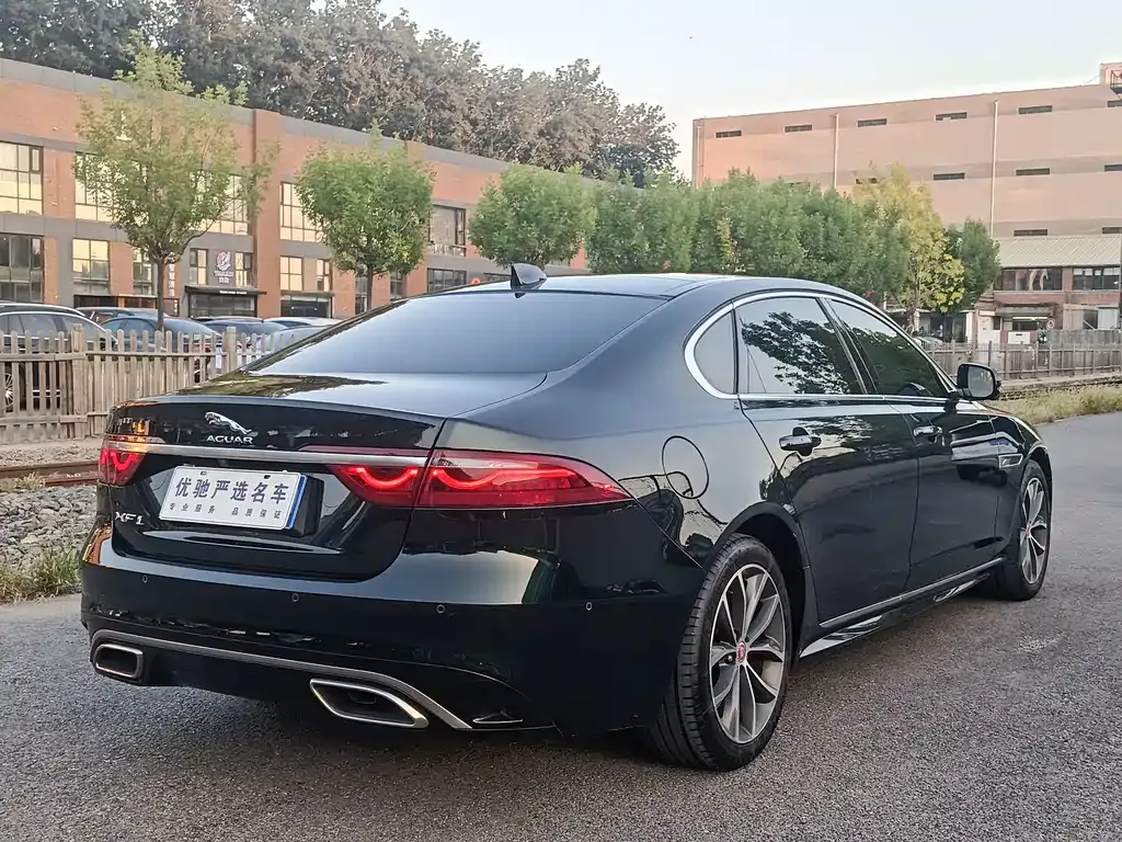 Jaguar XFL — фото 10