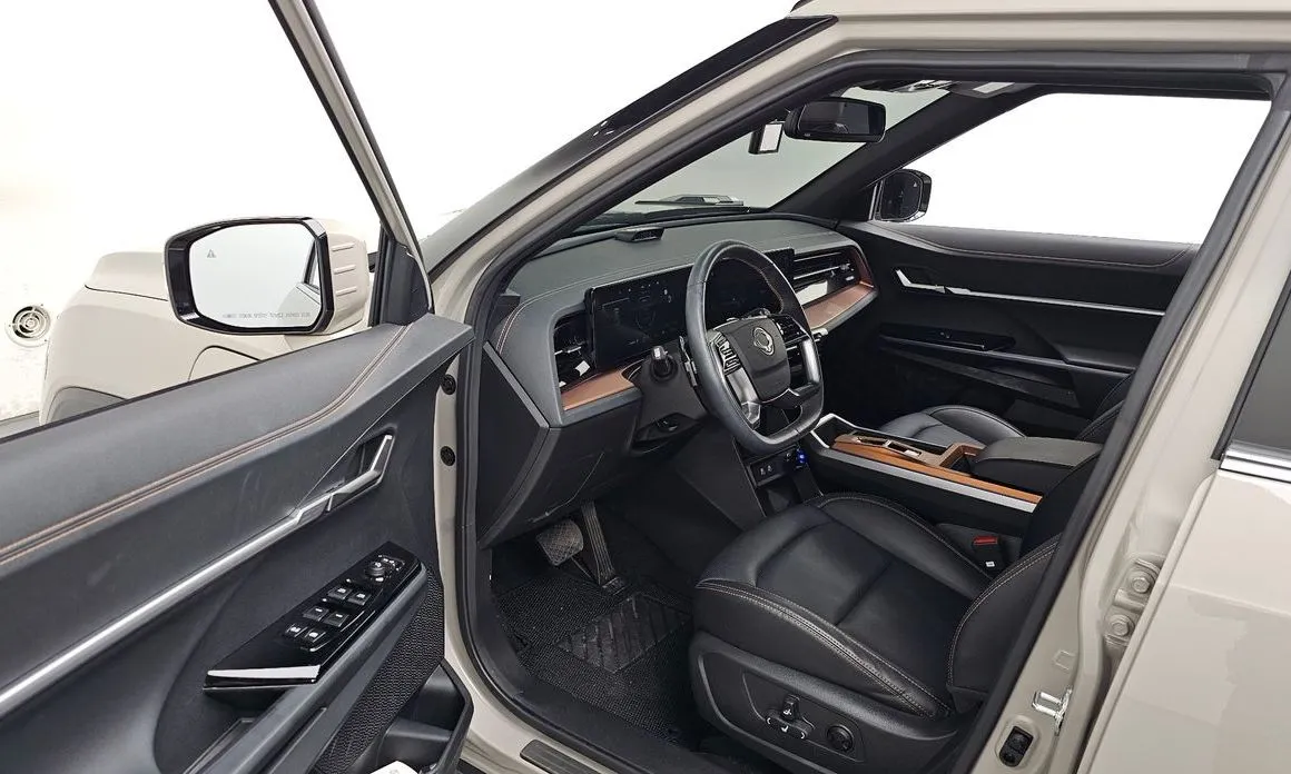 KG Mobility (Ssangyong) Torres — фото 4