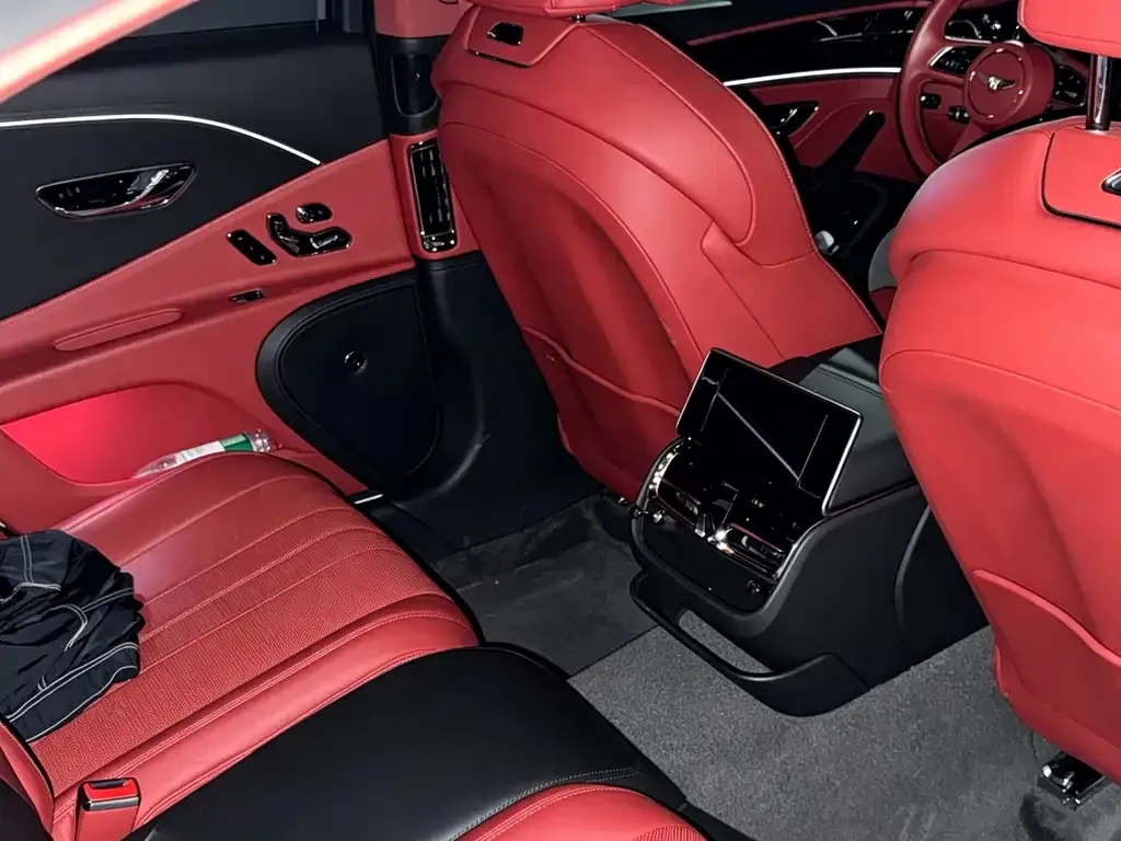 Bentley Flying Spur — фото 9