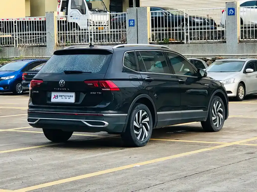 Volkswagen Tiguan L — фото 7