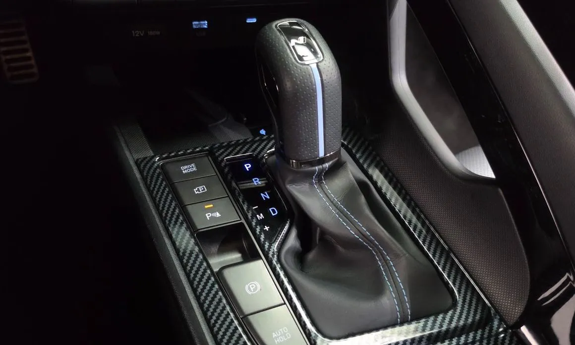Hyundai AVANTE — фото 2