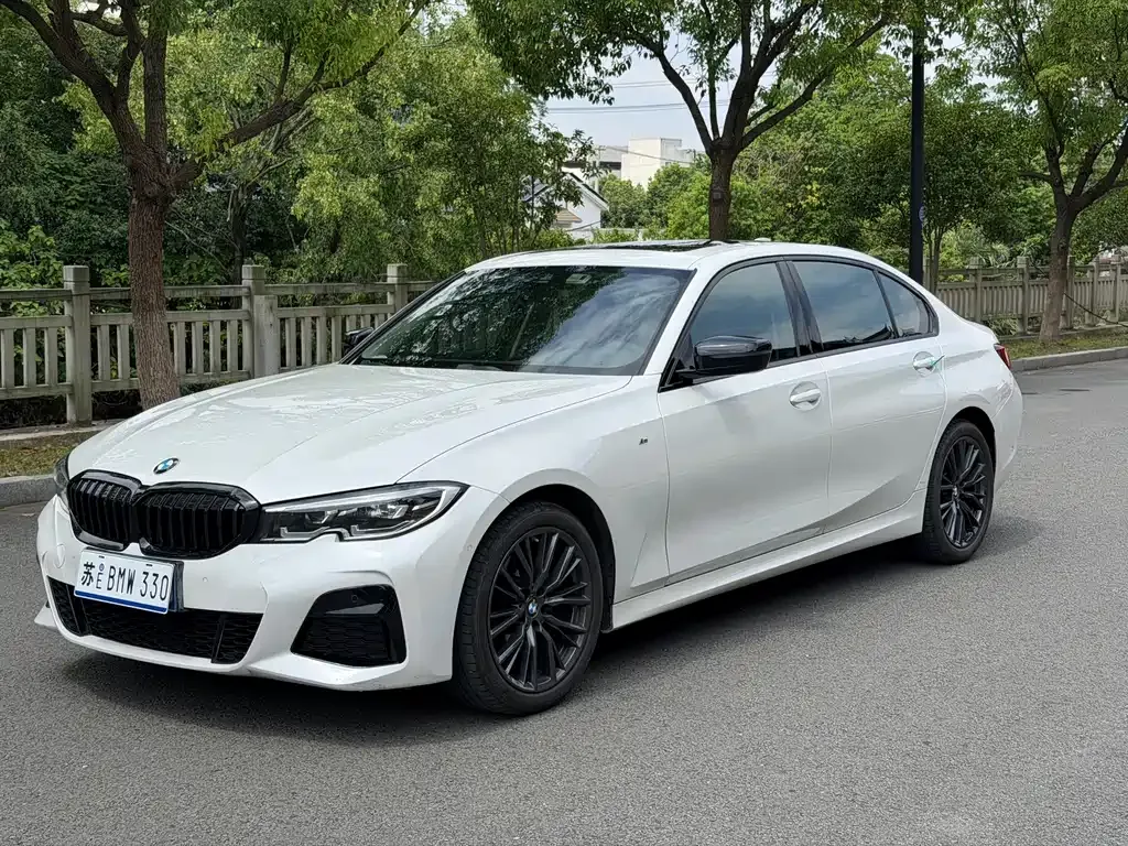 BMW 3 Series — фото 1