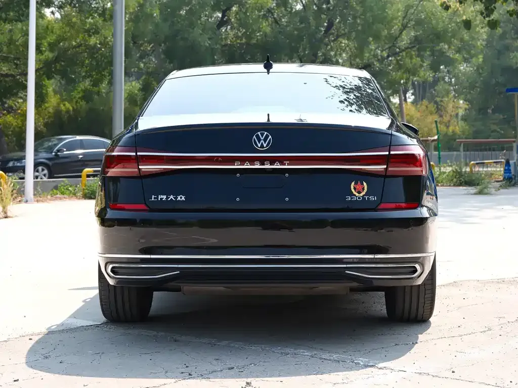 Volkswagen Passat — фото 9