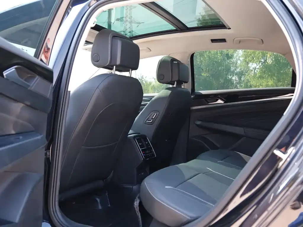 Volkswagen Passat — фото 3