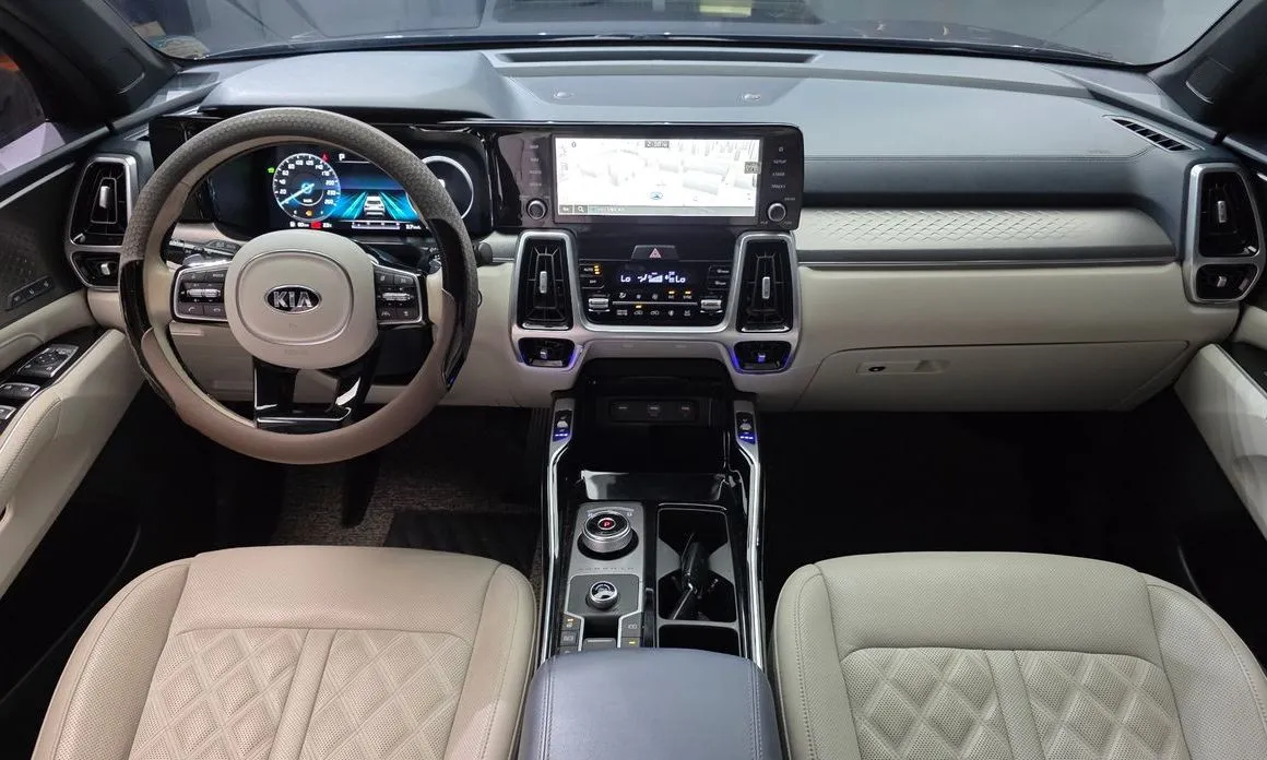 Kia Sorento — фото 9