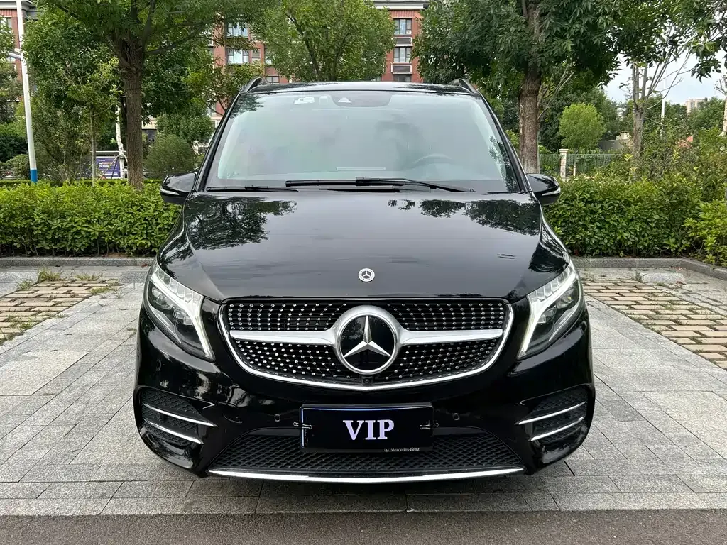 Mercedes-Benz V-Class — фото 10