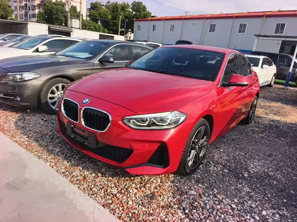 BMW 1 Series — фото 1