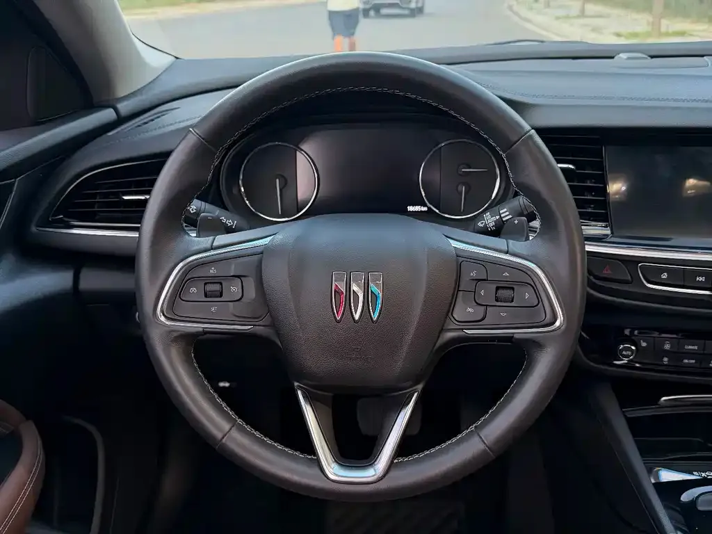 Buick Regal — фото 9