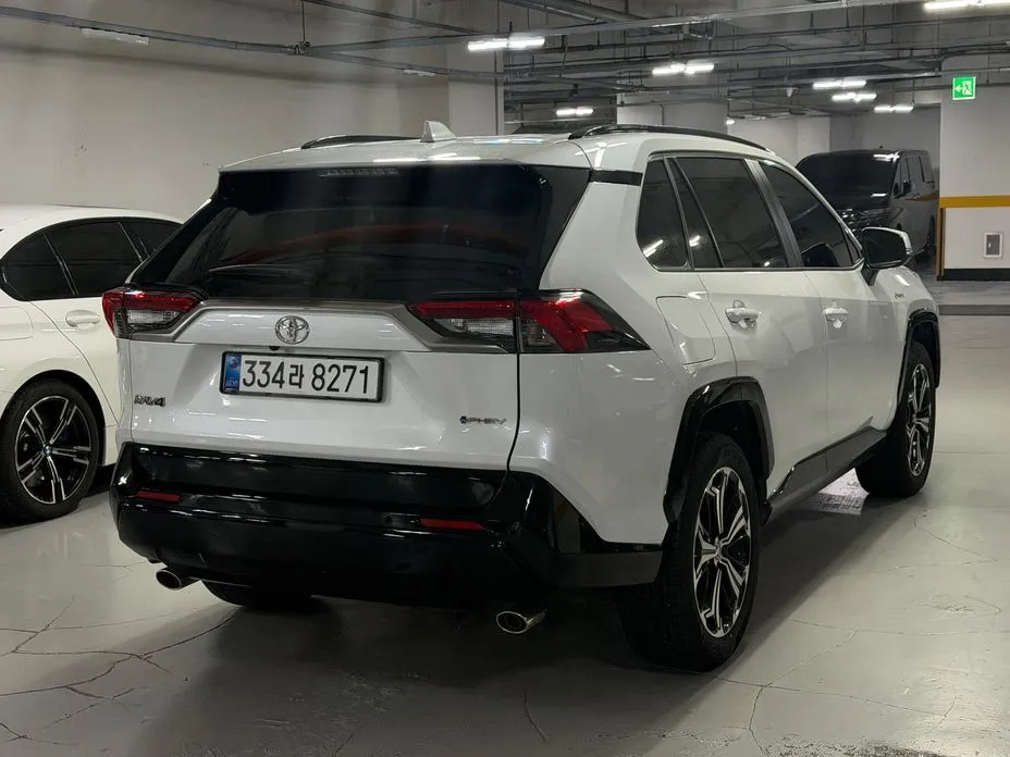 Toyota RAV4 — фото 6