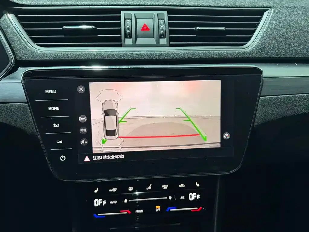 Skoda Superb — фото 9