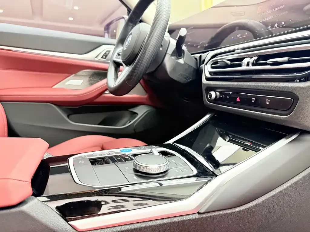 BMW i4 — фото 3