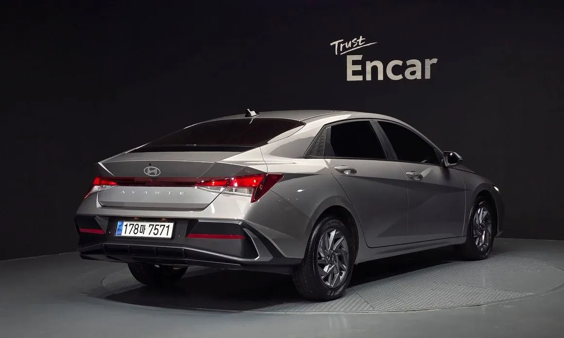 Hyundai AVANTE — фото 4
