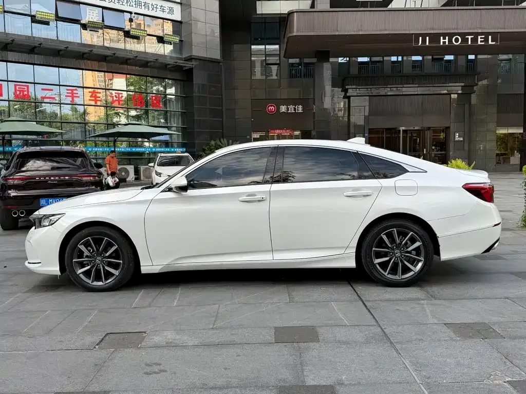 Honda Inspire — фото 2