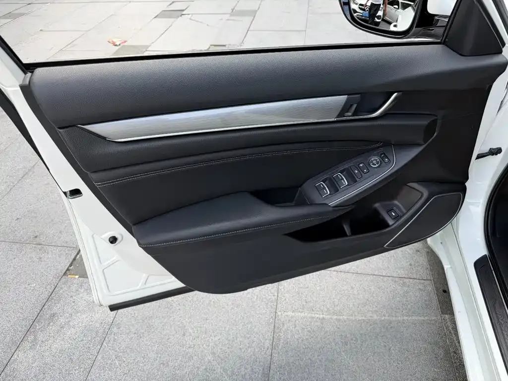 Honda Inspire — фото 10