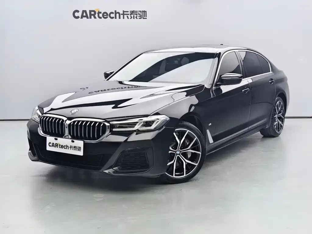 BMW 5 Series — фото 1