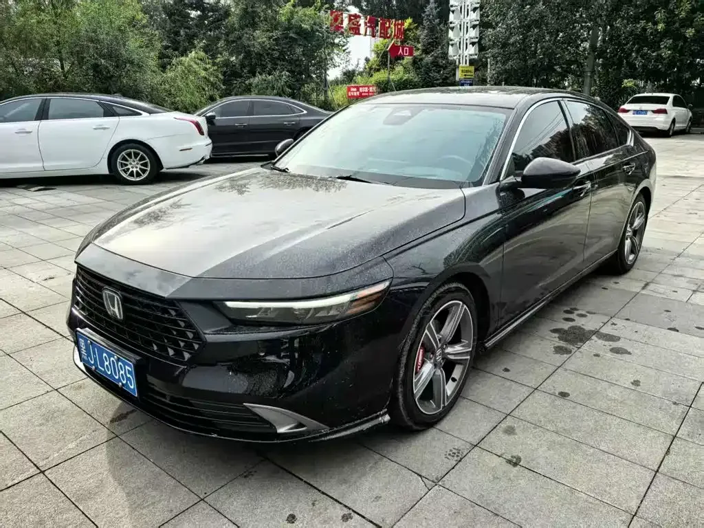 Honda Accord — фото 7