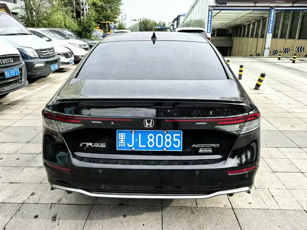 Honda Accord — фото 6