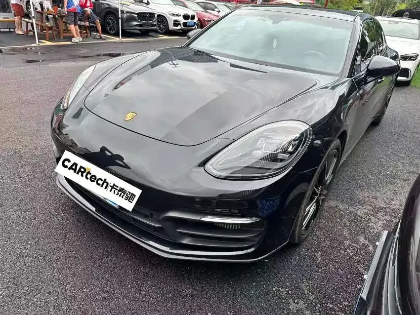 Porsche Panamera — фото 1