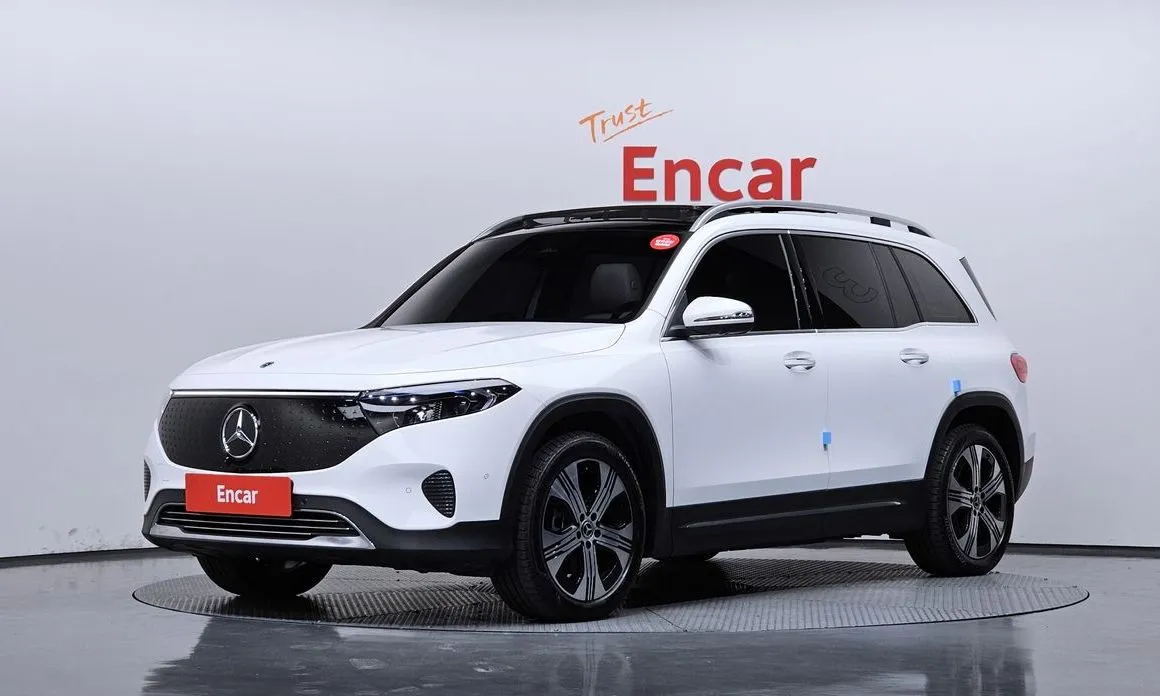 Mercedes-Benz EQB — фото 1