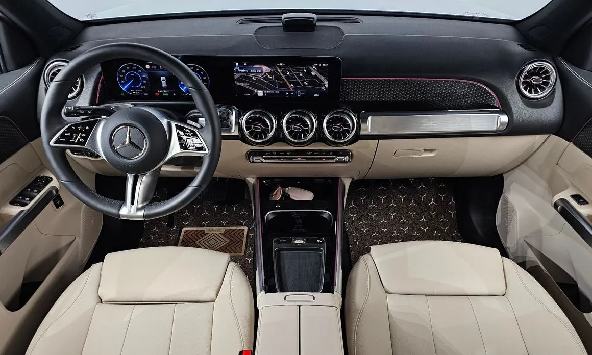 Mercedes-Benz EQB — фото 8