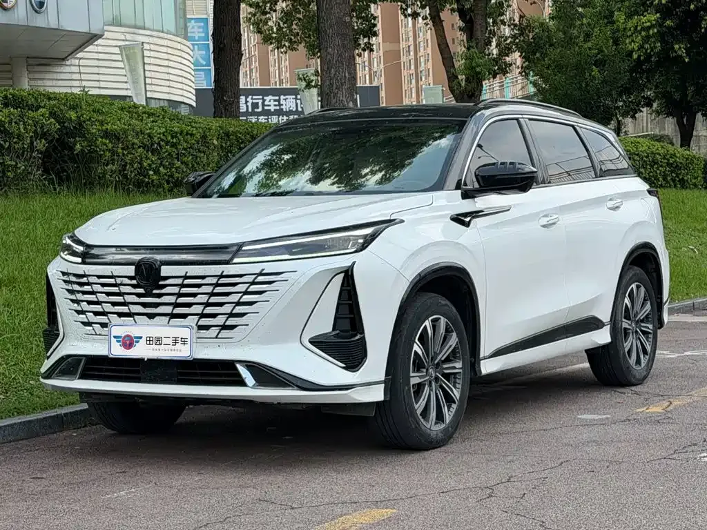 Changan CS75 PLUS — фото 1