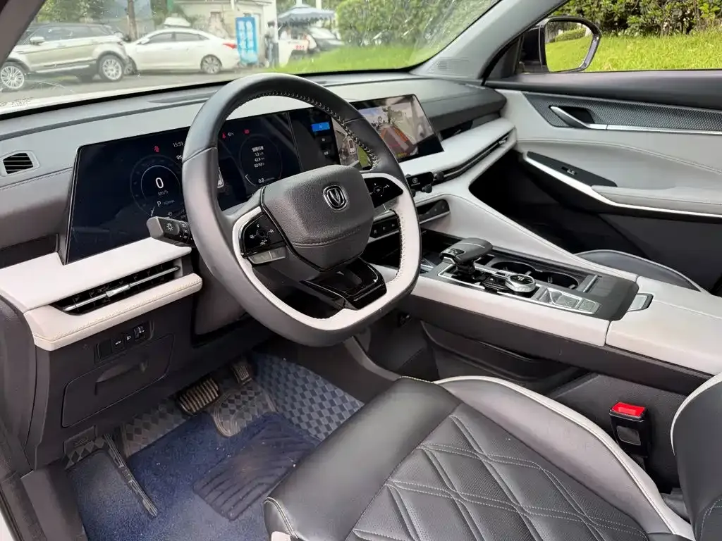 Changan CS75 PLUS — фото 2
