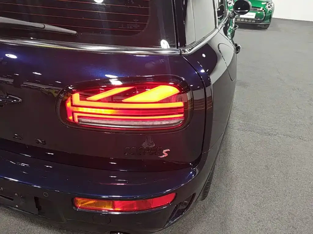 MINI Clubman — фото 5