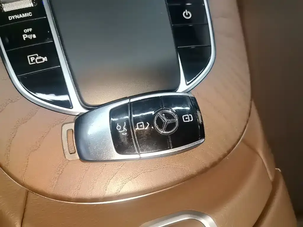 Mercedes-Benz E-Class New Energy — фото 2
