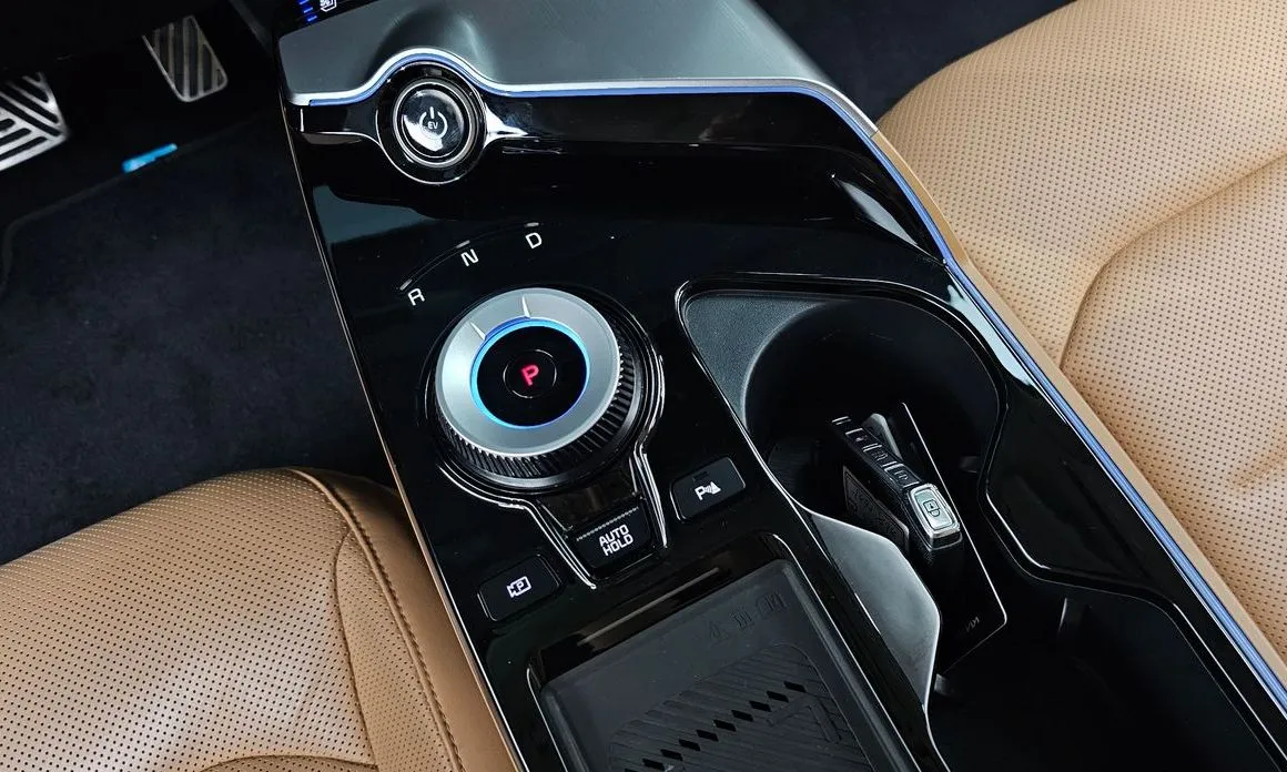 Kia EV6 — фото 8