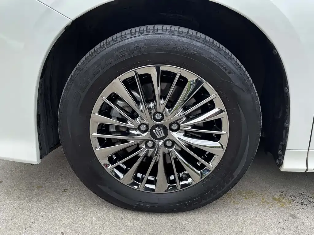 Toyota Vellfire — фото 5