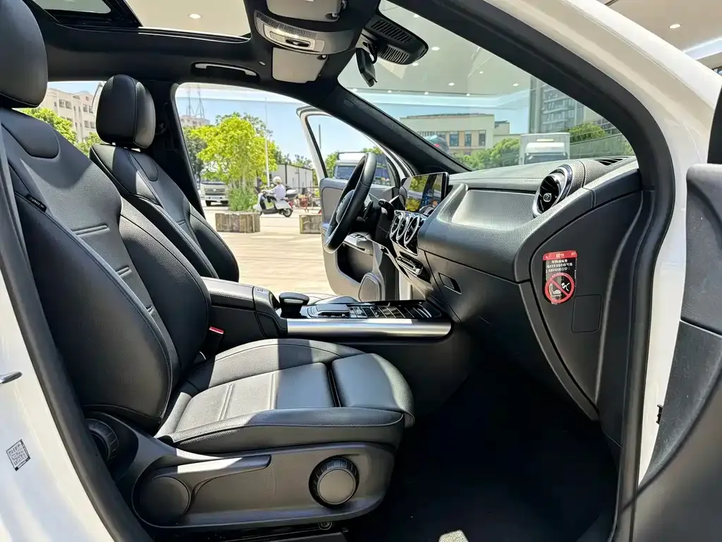 Mercedes-Benz GLA — фото 7