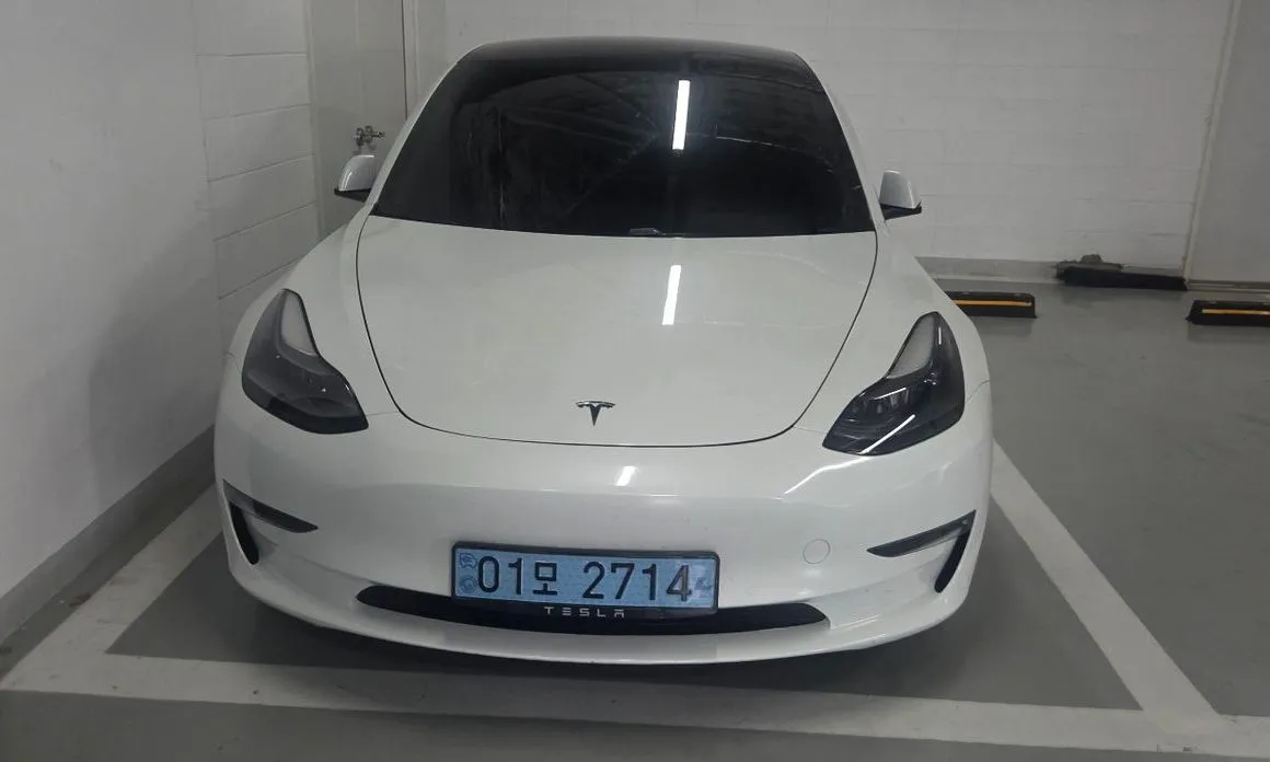 Tesla Model 3 — фото 4