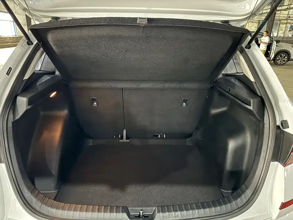 Skoda Kamiq — фото 10