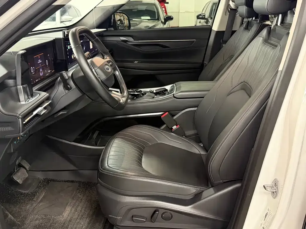 Ford Edge — фото 9