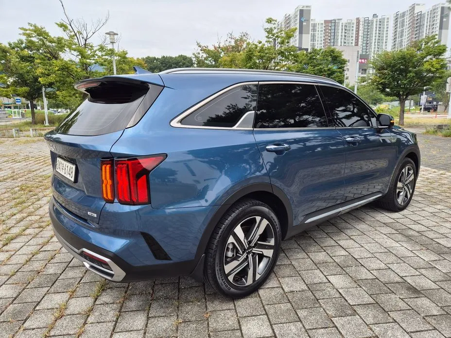 Kia Sorento — фото 10