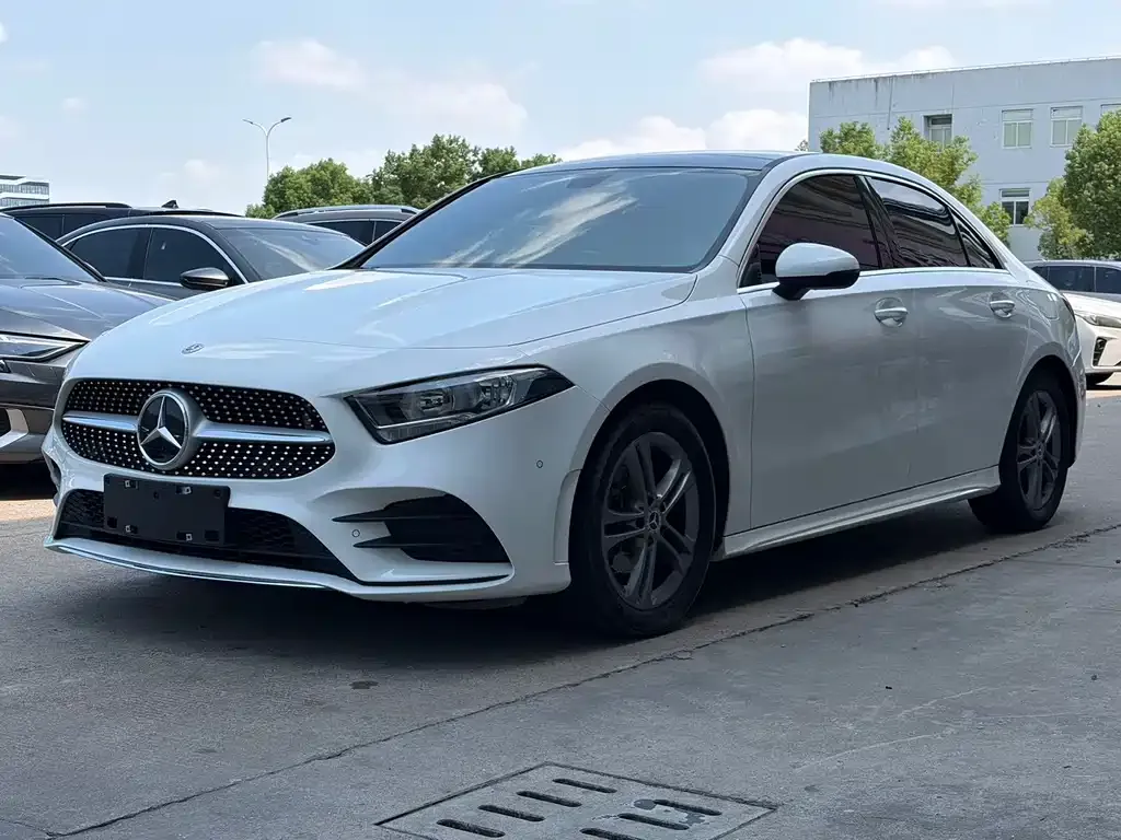 Mercedes-Benz A-Class — фото 1