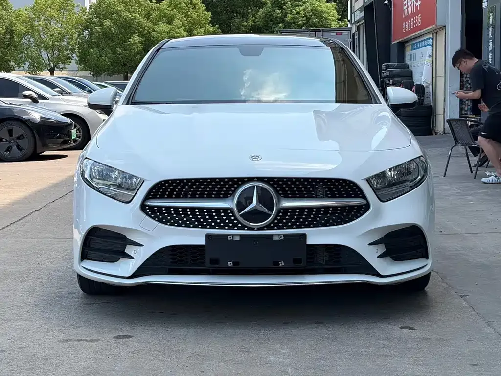 Mercedes-Benz A-Class — фото 9