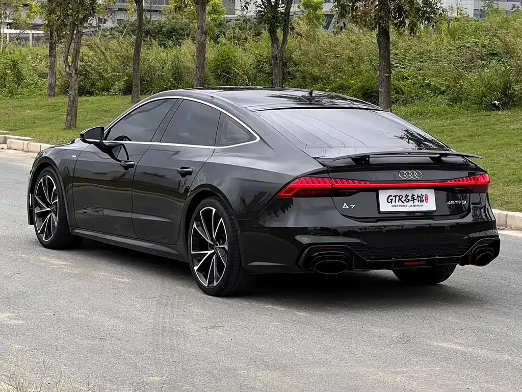 Audi A7 — фото 8
