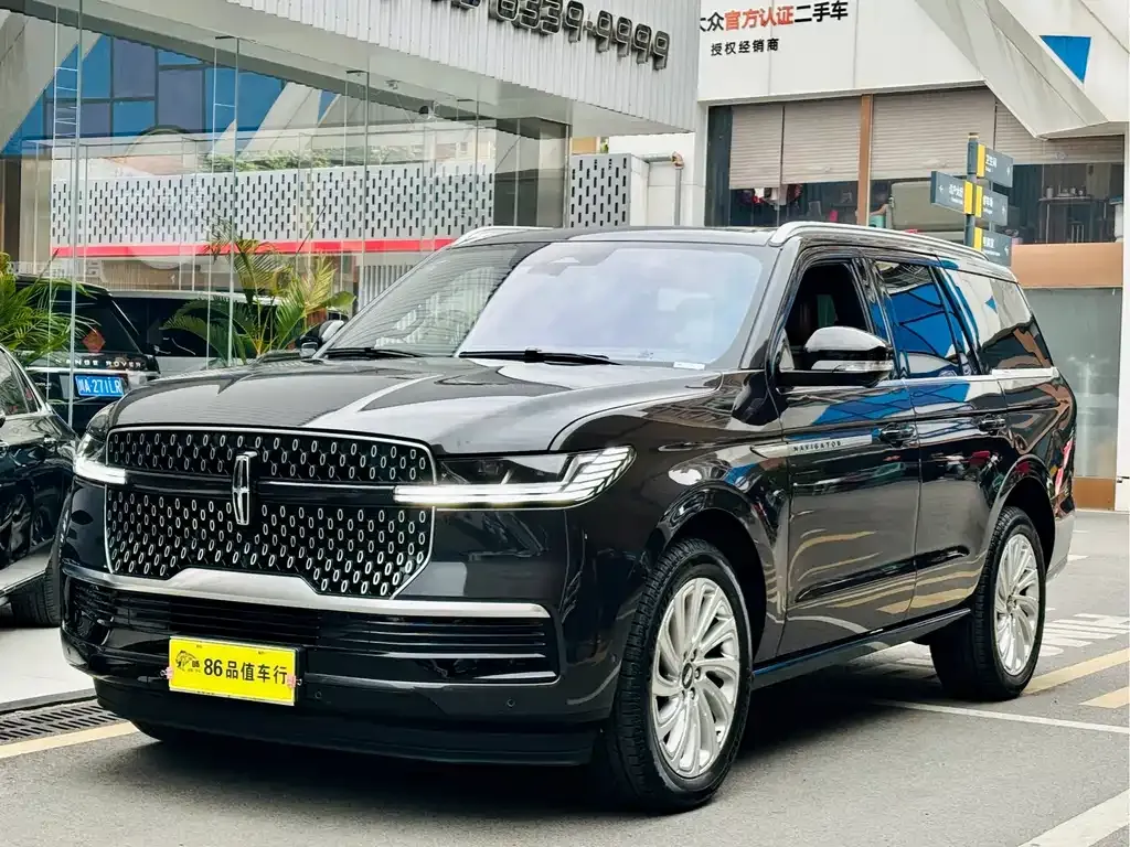 Lincoln Navigator — фото 1