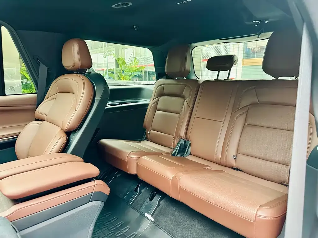 Lincoln Navigator — фото 2