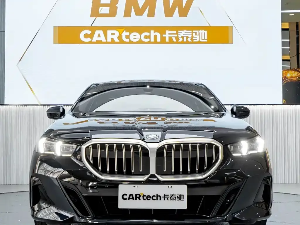 BMW 5 Series (Import) — фото 1