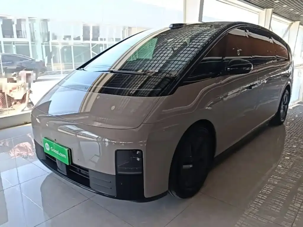 Li Auto MEGA — фото 6