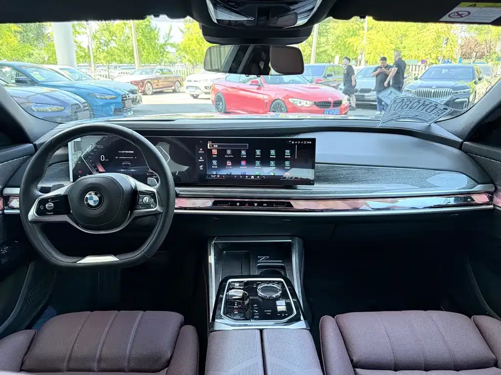 BMW 7 Series — фото 2
