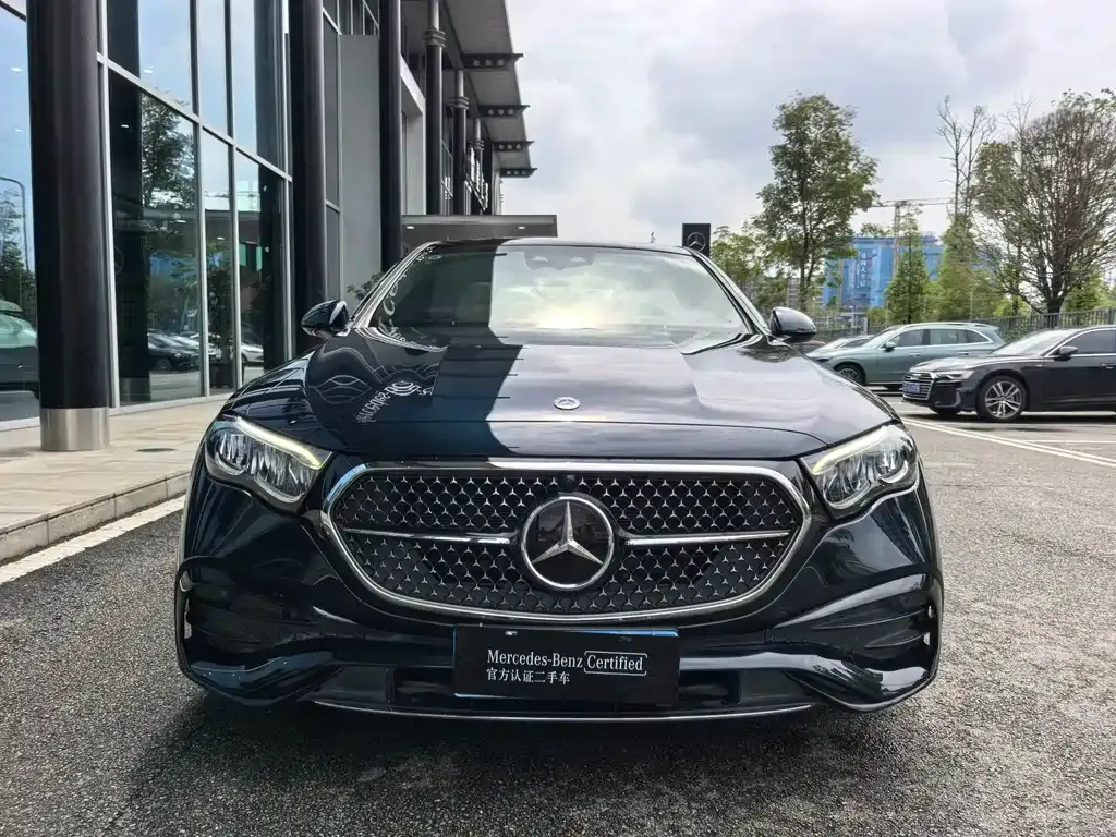 Mercedes-Benz E-Class — фото 10