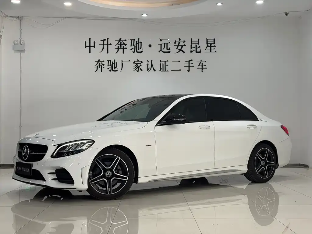 Mercedes-Benz C-Class — фото 1