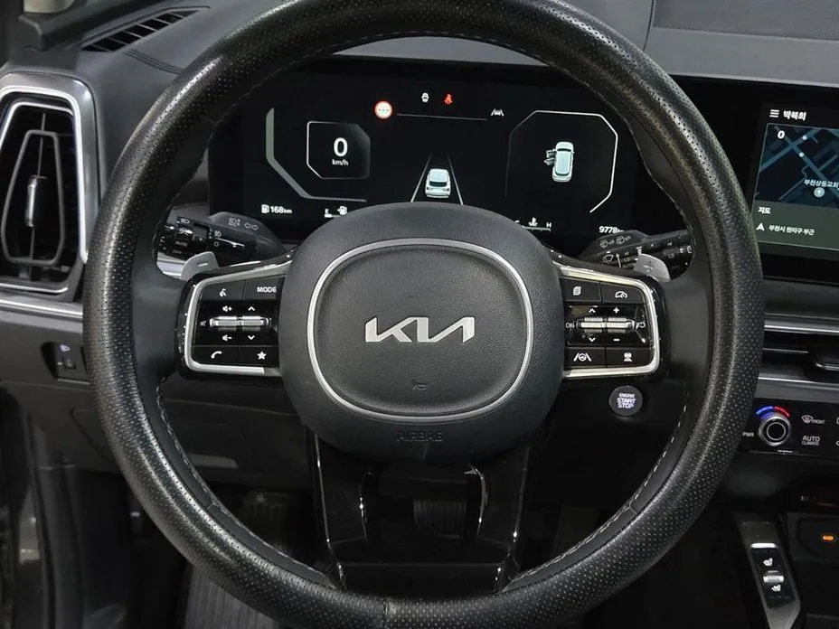 Kia Sorento — фото 7